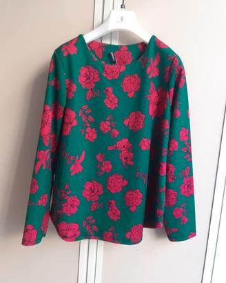 👚Blusa floreale ,fondo verde , rose peonie 🌷