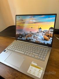 ASUS VIVOBOOK i9 - 32GB RAM - 1TB SSD - 16’’