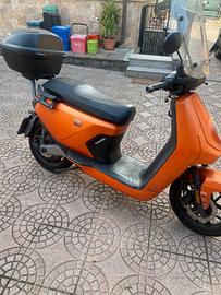 Niu MQI GT EVO Arancio del 2022 16'000 km