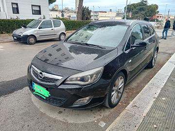 Opel astra 1.7 dti 110cv exlusive 2012