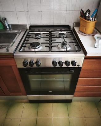 Cucina a gas "Beko" perfettamente funzionante