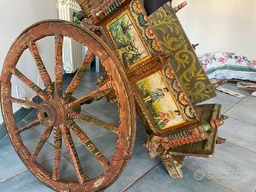 antico piccolo carretto siciliano