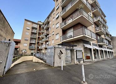 Box / Garage di 11 m² a Seregno