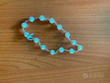 Bracciale di perle e perline colore bianco