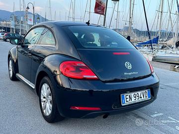 Volkswagen Maggiolone 1.6 TDI Black Edition –