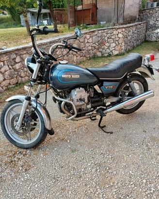 Moto Guzzi V35 C