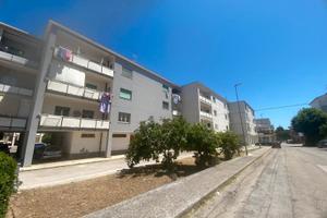 Via del Nuoto - 112 mq con cantina -Termoli (Cb)