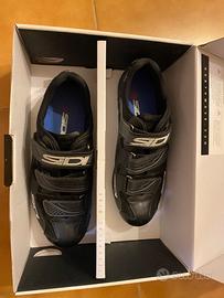 Scarpe per bici da strada SIDI.