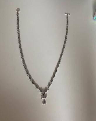 collana con croce