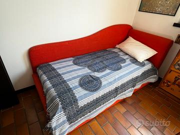 Letto singolo con brandina per ospiti
