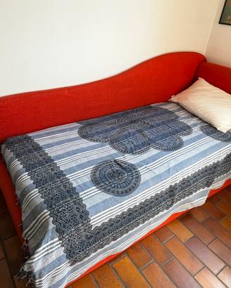 Letto singolo con brandina per ospiti