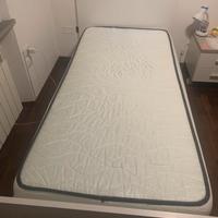 Letto singolo come nuovo