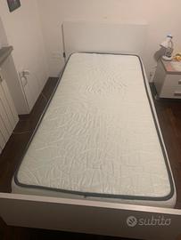 Letto singolo come nuovo