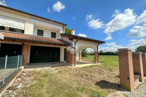 BIFAMILIARE A PIOMBINO DESE