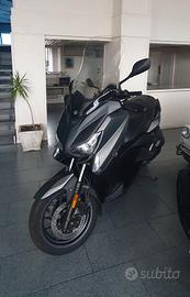 Yamaha X-Max 400 Night Grey