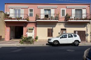 Due appartamenti al piano primo con ascensore