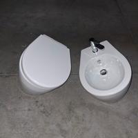 coppia sanitari sospesi galassia