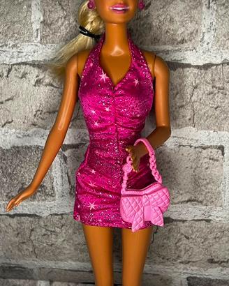 Bambola Barbie con vestito rosa e borsa