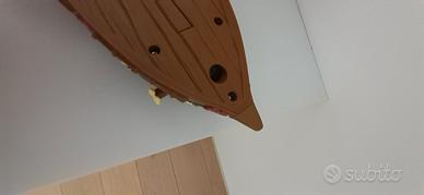 Vaiana con la barca che proietta le stelle