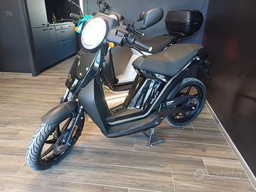 Scooter Elettrico TORROT MUVI – Nuovo (Cat. L3e)