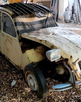 Citroën 2CV Citroen due cavalli come ricambi