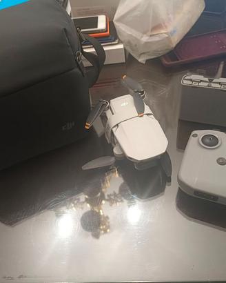 DJI Mini 2 Fly More Combo