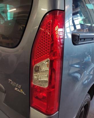 Fanale posteriore destro PEUGEOT PARTNER del 2010