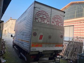Camion furgonato IVECO 50C 13 con sponda idraulica