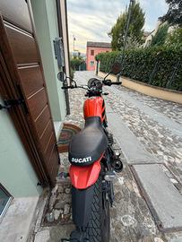 Ducati Scrambler Sixty2 400 – 2018 – 29.000 km