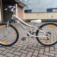 Specialized Hotrock 24