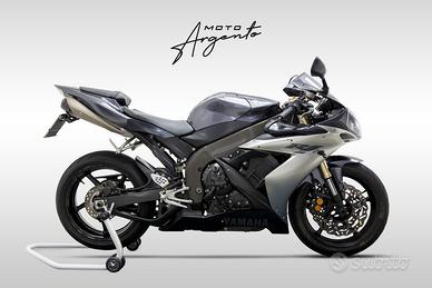 Yamaha YZF R1