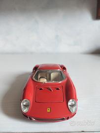 macchina d'epoca Ferrari 205 LE MANS