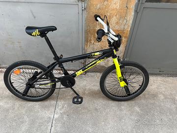 Bici (BMX) colore giallo-nero come nuova