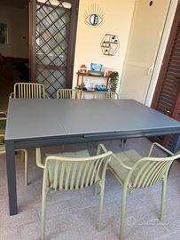 Tavolo per esterno