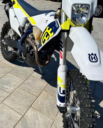 Husqvarna FE 250 4T  2024 – pari al nuovo, 40h