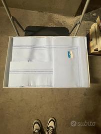 lenzuola e accappatoio vari NUOVI LEGGERE DESCRIZ.