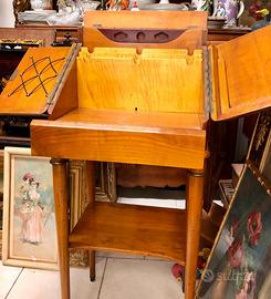 Antico mobile schedario da nave HMS VICTORY