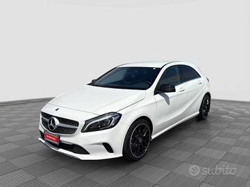 MERCEDES-BENZ A 180 A 180 d Sport