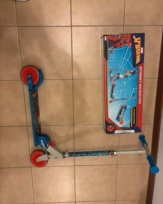 Monopattino Spiderman