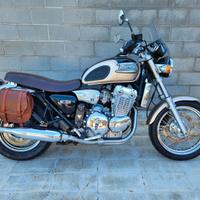 Triumph Thunderbird 900