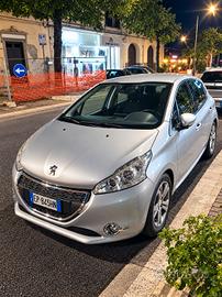 PEUGEOT 208 allure