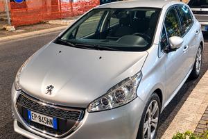 PEUGEOT 208 allure