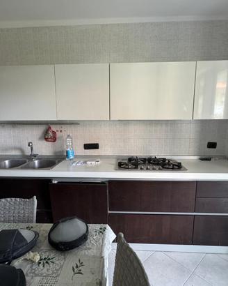 Camera da letto, soggiorno, cucina, cameretta
