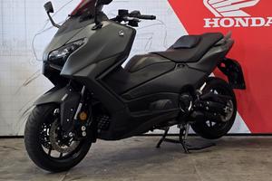 Yamaha TMAX 560 - 2025