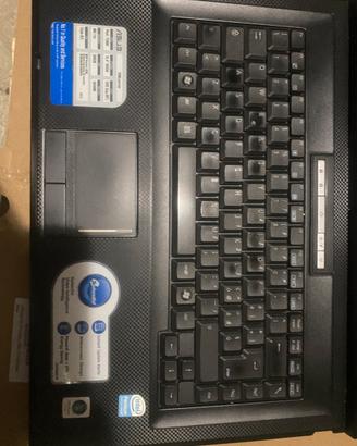 Notebook ASUS X58L + webcam ligitech HD