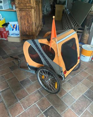 Rimorchio da bici per cani
