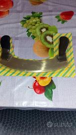 coltello Mezzaluna in metallo e plastica 