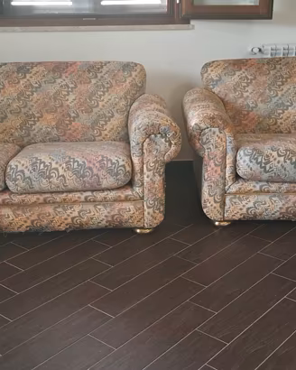Coppia di divani Magliocchetti