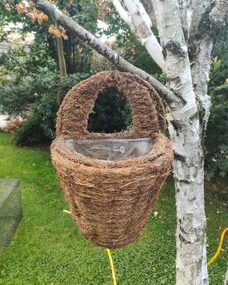 Cesto portafiori sospeso in fibra naturale