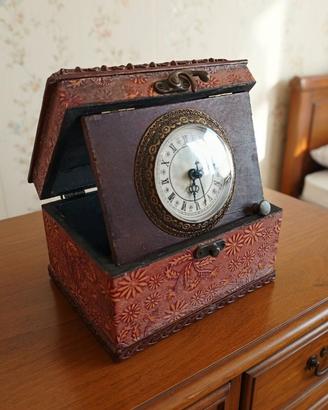Cofanetto Portagioie Vintage con Orologio